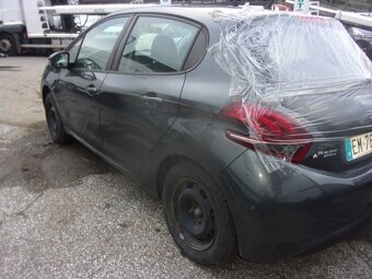 Peugeot 208 1,2 VTI - 4