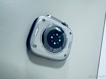 Apple Watch Ultra 2 - 4