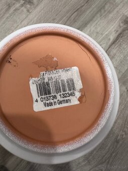 Bílý keramický květináč - 4