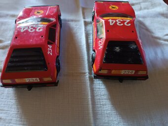 Autíčka na setrvačník bez majáků. - 4