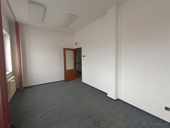 Pronájem kanceláří o rozměrech 9 - 20 m2, ulice Na Roudné, P - 4
