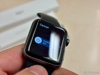 Apple Watch Series 3 42 mm - 4