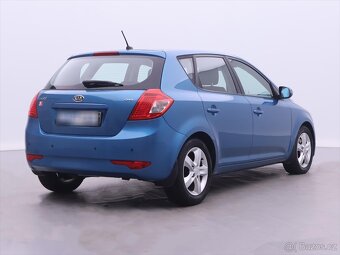 Kia Ceed 2,0 CRDi Exclusive CZ (2010) - 4
