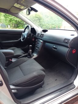 Toyota Avensis - 4
