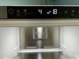 Nepoužitá Vestavěná lednice Beko BCNA306E4SN - 4