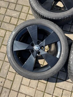 ORIGINÁL Alu Škoda Denom R17, 5x112 - TOP STAV, LETNÍ PNEU - 4