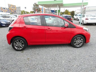 Toyota yaris 1,0 VVT-i 51 kw NAVI KAMERA - 4