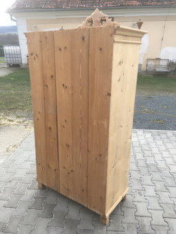 Stará skřín (selský nábytek). - 4