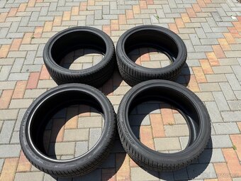 Hankook Winter icept Evo2 245/35 R19 - 4
