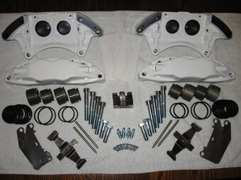 Brembo 4 píst brzdy Saxo/106 + Brembo Max a Ferrodo DS - 4