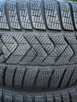 Zimní pneu Pirelli 255/40 R20 - 4