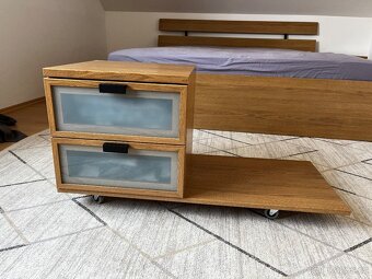 Dřevěná postel IKEA - 4