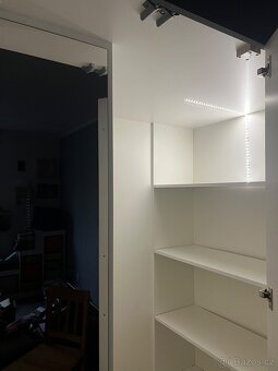 Šatní skříň - 4