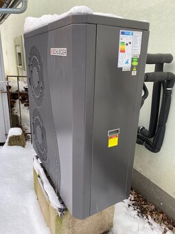 Prodej penzionu s restaurací, sálem a ubytováním – Ves 3 - 4