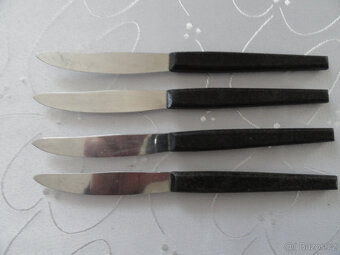 Ručníky 2 ks 100 Kč, 84 x 45 cm, 97 x 48 cm - 4