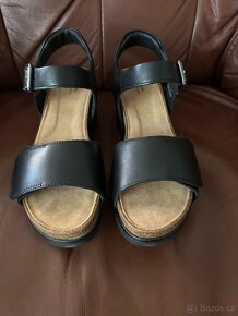CLARKS- černé sandály -Lizby Strap - 4