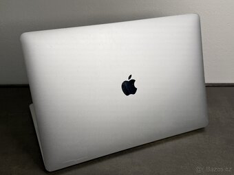 MacBook Pro 15'' 2017 / i7 / 16GB / 512GB SSD / Silver - D - 4