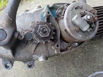 Motor Jawa 05 Pionýr, včetně štítku - 4