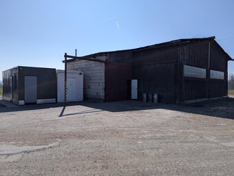 stavební pozemek 1250m2 s výrobním areálem - 4