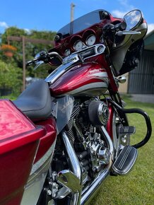 Harley Davidson FLHX Street glide - 4