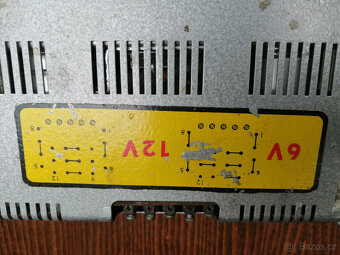Staré elektronkové autorádio Tesla - 4