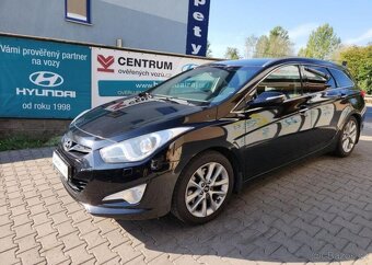 Hyundai i40 2.0-GDi-benzín-NAVI-KAMERA - 4