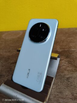 Honor Magic 7 Pro 12/512 - 4