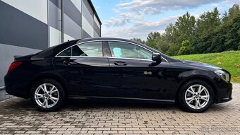 Mercedes Benz CLA - 4