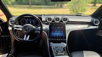 Mercedes-Benz C 300 d 4Matic AMG Plna vybava,Masáž,Pano,Bur. - 4