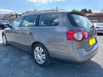 Volkswagen Passat 2.0 TDI 103kW HIGHLINE DSG 1.MAJITEL CZ - 4
