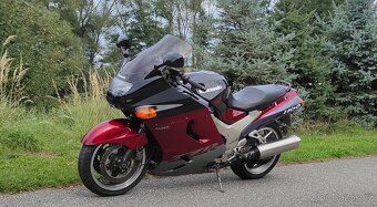 Kawasaki ZZR 1100 - 4