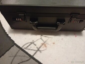 Kufr na hokejove karty - 4