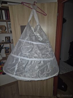 Společenské a svatební šaty - 4