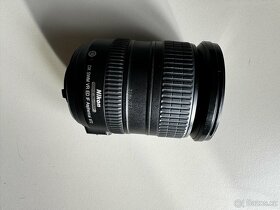 Nikon AF-S DX Nikkor 18-200mm f/3.5-5.6G IF-ED VR - 4