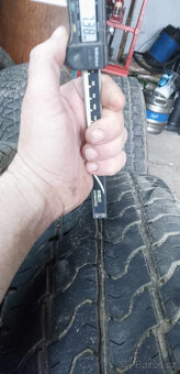 235/65 16c Danlop econodrive - 4