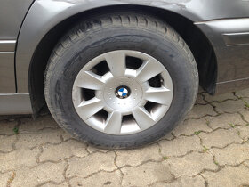 BMW E39 525i 141kW rok 2001 sedan automat - díly - 4