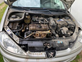 Peugeot 206 - 4
