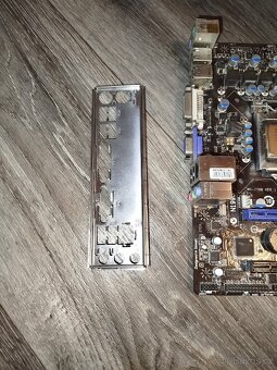 MSI H61M-P31/W8 s Intel Core i7 3770k a chladičem - 4