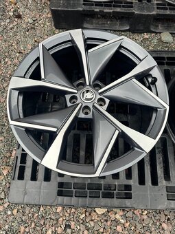 Použita / zánovní originál alu Škoda Vision r21 - enyaq - 4