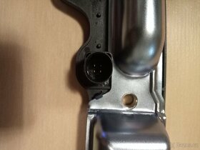 Madlo, klika zadních dveří - 4