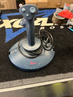 Genius herni ovladac retro - 4