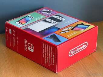 Nintendo Switch OLED White - originální krabice - 4