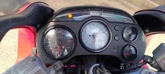 Honda VFR750 RC36 - 4