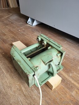 Tesařský hoblík,hoblovka kombi stroj UMDS - 4