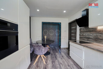 Prodej bytu 2+1, 55 m², Ostrov, ul. Šafaříkova - 4