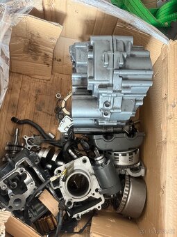 KTM DUKE/RC NÁHRADNÍ DÍLY MOTOR - 4