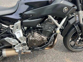 Yamaha MT-07 - 4