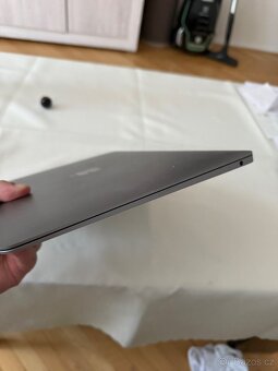 Macbook air 2018 13 velikost - 4
