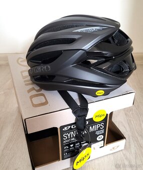 Nová cyklistická helma Giro Syntax Mips, vel. 55-59 - 4