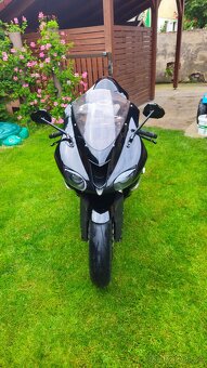 Kawasaki zx6r - 4